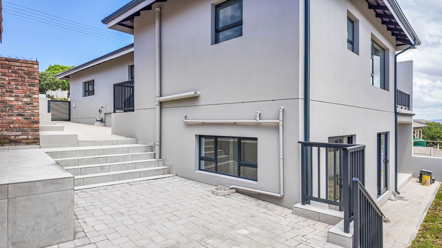 3 Bedroom Property for Sale in Fraaiuitsig Western Cape